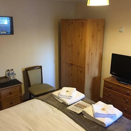 The St Crispin Inn Worth  외부 사진