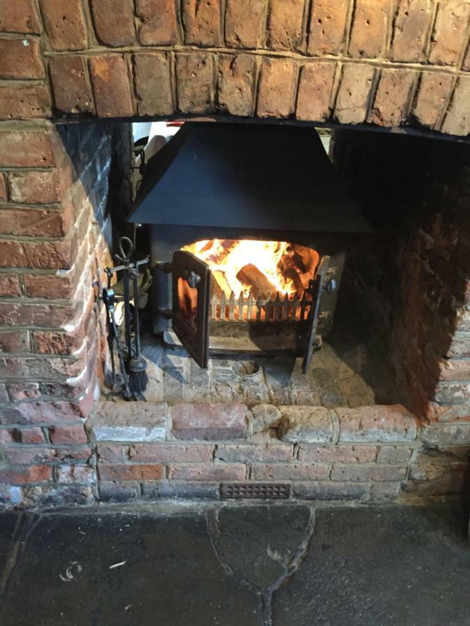 The St Crispin Inn Worth  외부 사진