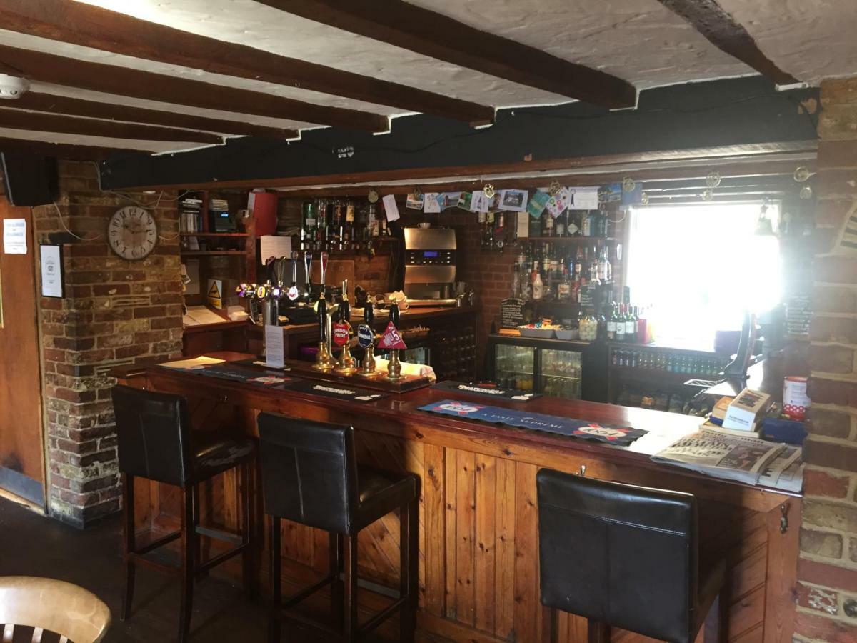 The St Crispin Inn Worth  외부 사진